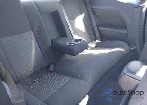 2022 Dodge Challenger Sxt Awd z USA, uszkodzony, nr VIN 2C3CDZGG6NH185879